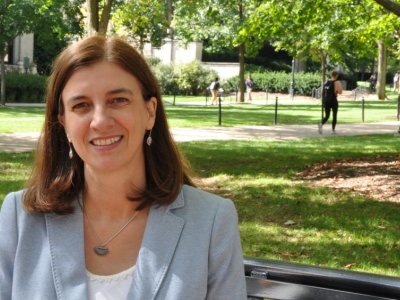 Leites earns 2022 Rosemary Schraer Mentoring Award  | Penn State University